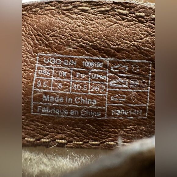 🔥 UGG Calf Hair Charlotte Embossed Bootie Boots Size 9.5 EU 40.5 - Picture 12 of 15